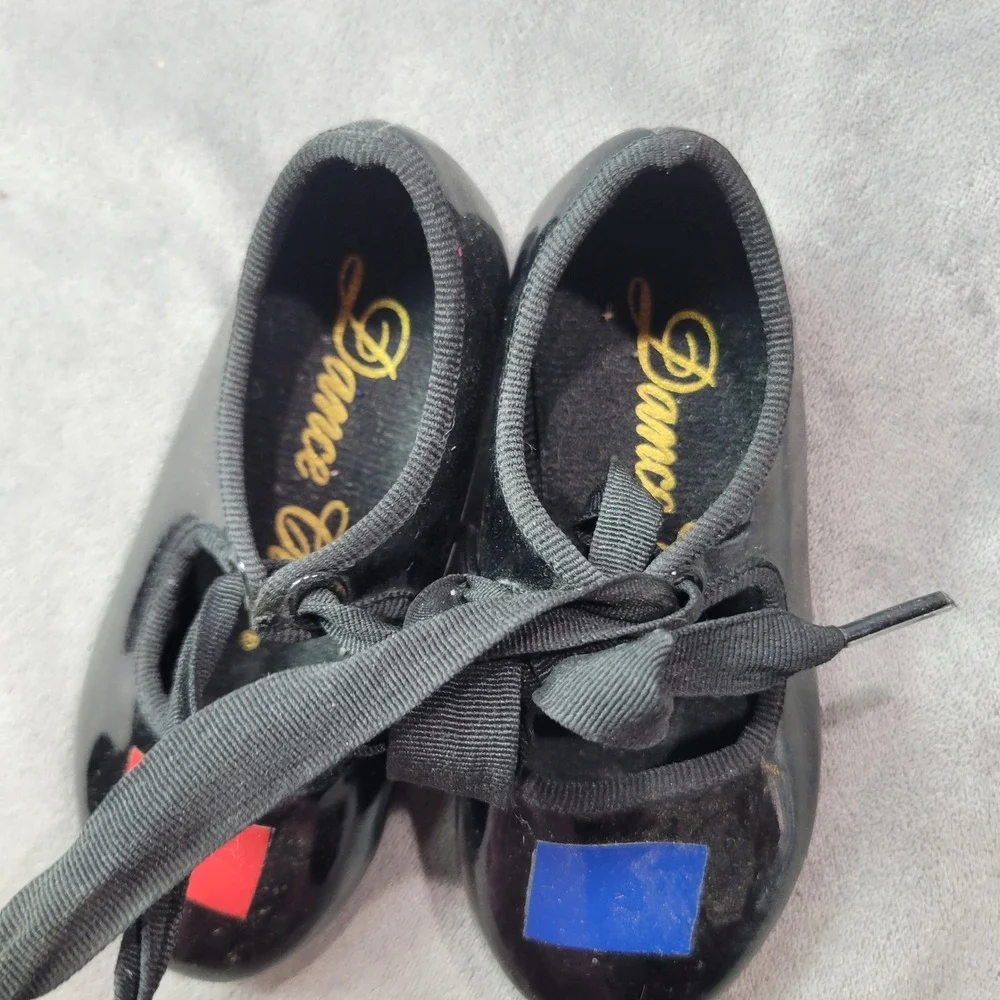 Dance Class T100 Girls Black Patent Ribbon Tie Tap Shoes‎ Size 6 Toddler